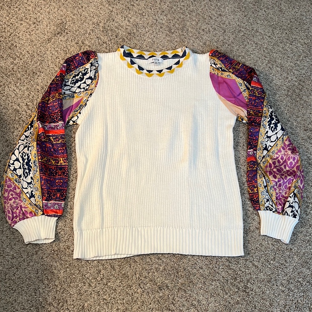 NWOT Fate sweater